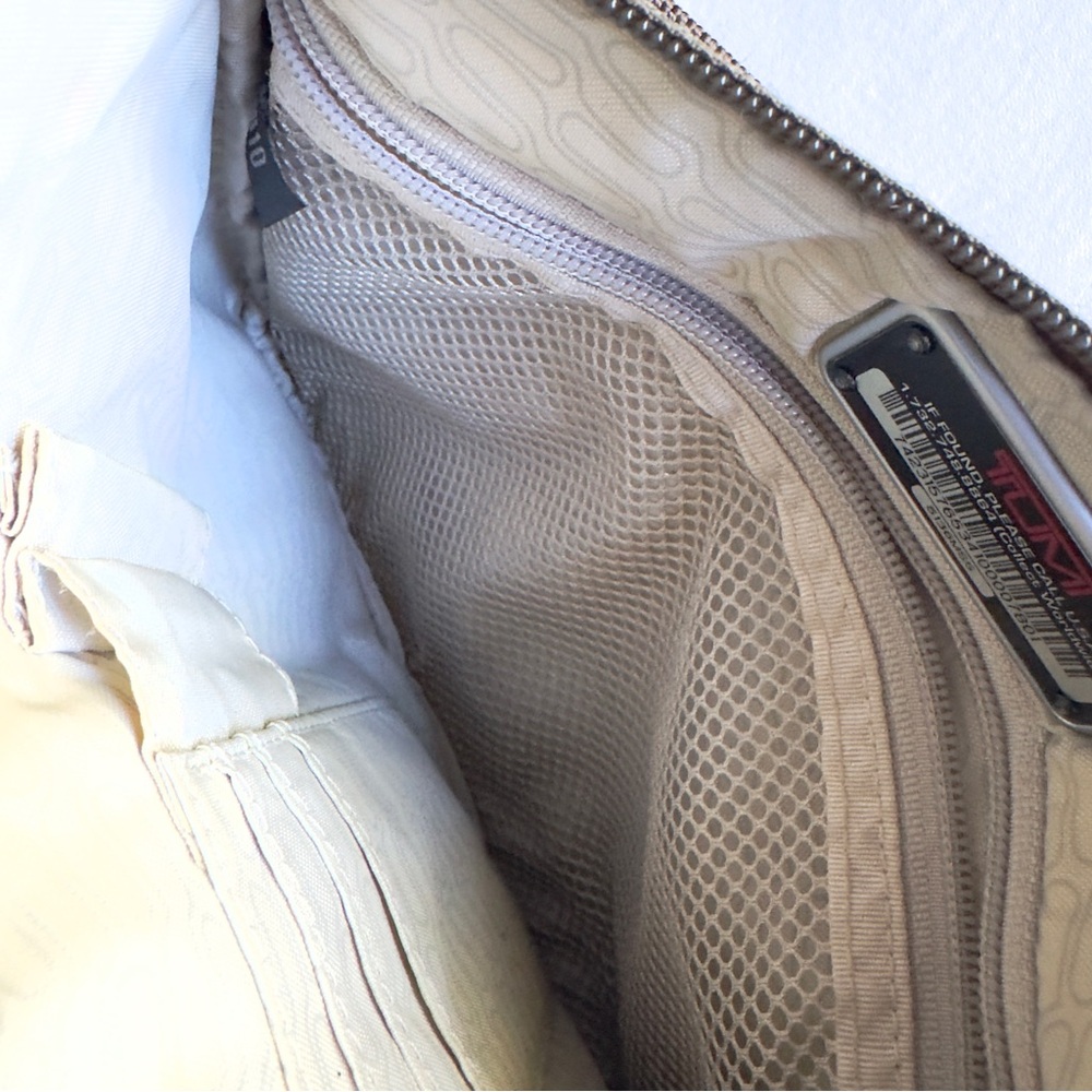 Tumi T Tech Belt Bag Nylon Clutch Bag - Picture 11 of 13